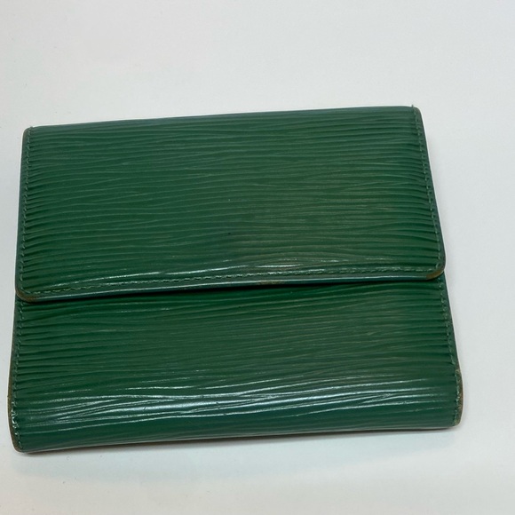 Louis Vuitton Epi Wallet - Picture 4 of 6